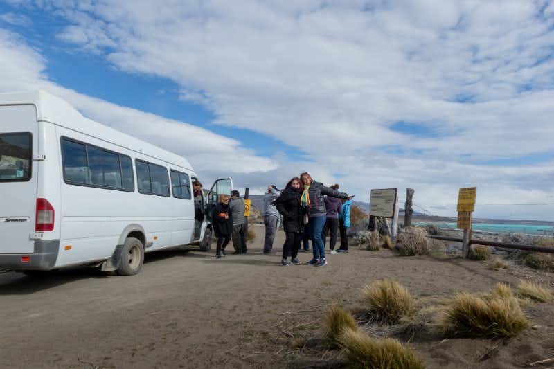 Personen im Privattransfer von El Calafate nach Torres del Paine