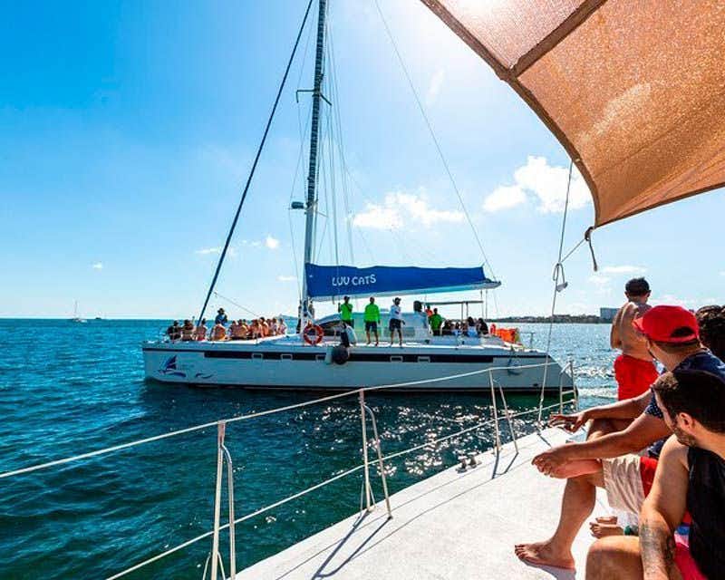 catamaran activities to isla mujeres
