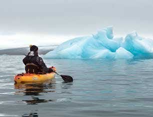 Jökulsárlón glacier lagoon kayaking tour