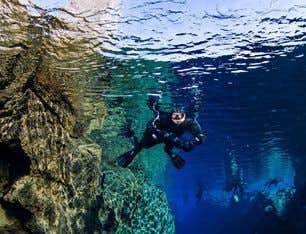 Snorkeling nella fessura di Silfra