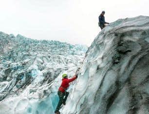 Escalada en el hielo y caminata glacial por Skaftafell