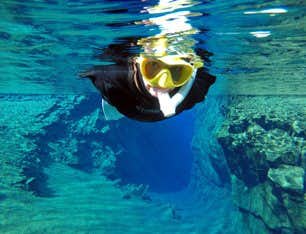 Snorkel dans la fissure de Silfra