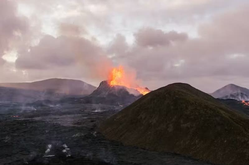 trekking-isola del vulcano