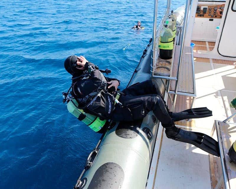 Explore o mundo subaquático pela primeira vez com um batismo de mergulho em Mallorca