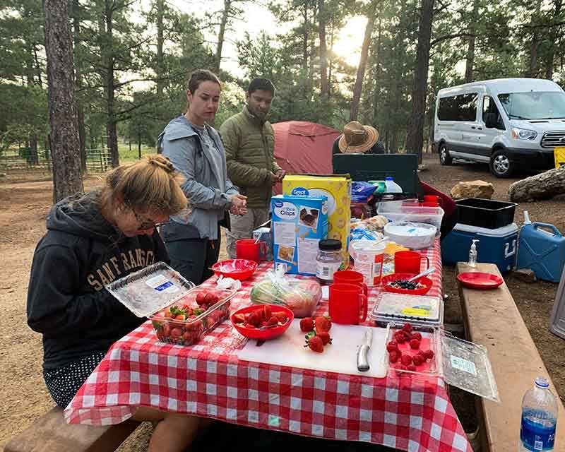 café da manhã de acampamento no parque nacional dos estados unidos