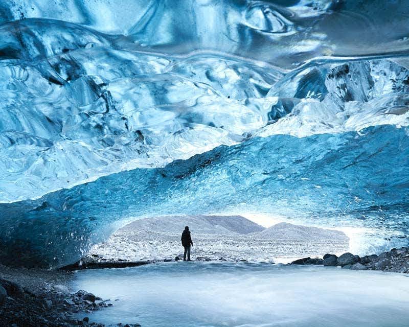 Entrada da caverna de gelo Sapphire e geleira Breiðamerkurjökull