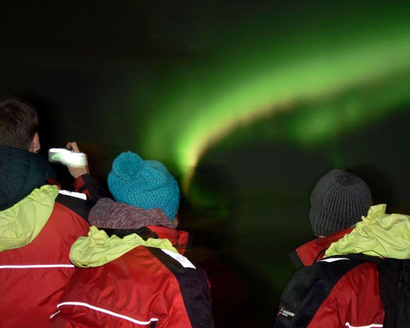 cruzeiro em grupo pela aurora boreal reykjavik