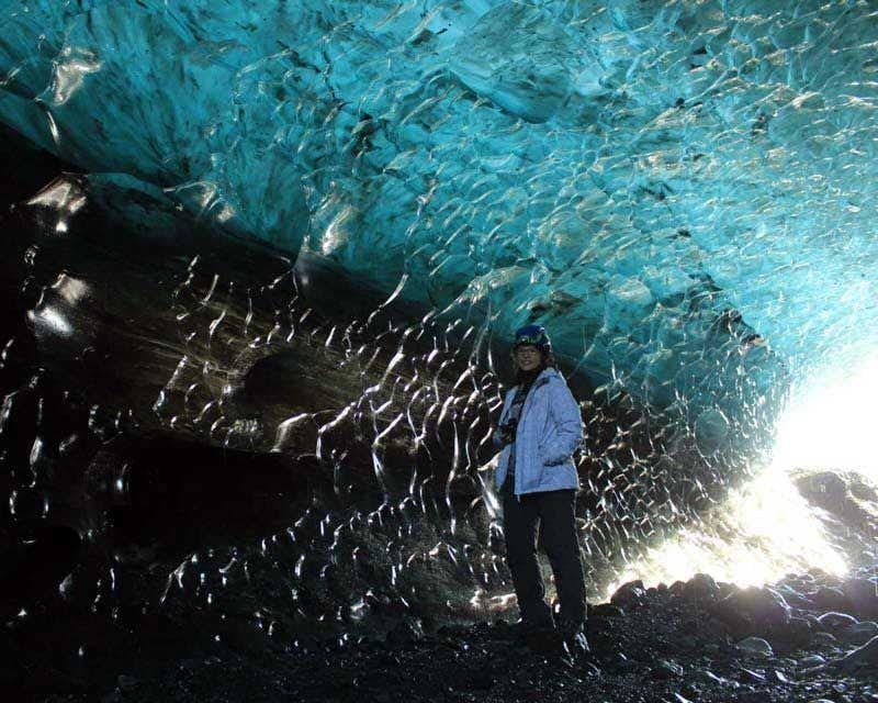 caverna de gelo azul da Islândia