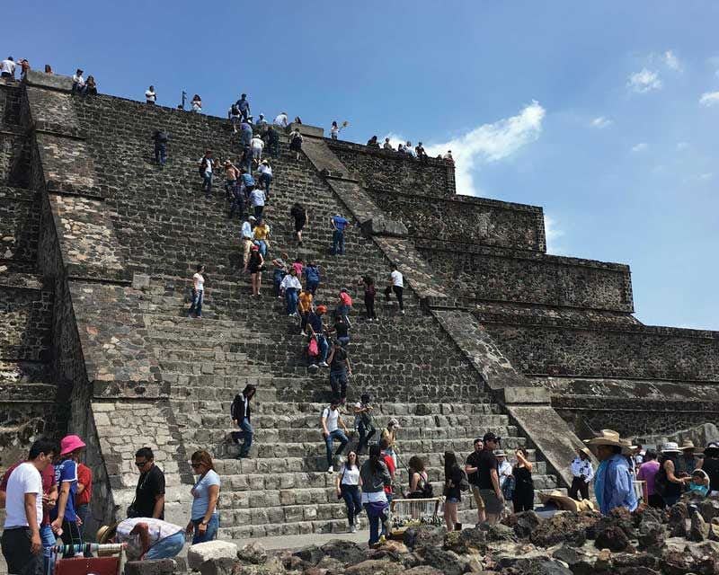 excursão em grupo a teotihuacan