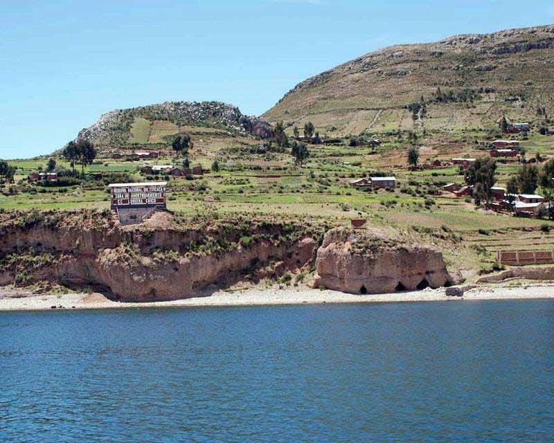 Ilha Luquina Lanscpae no lago Titicaca