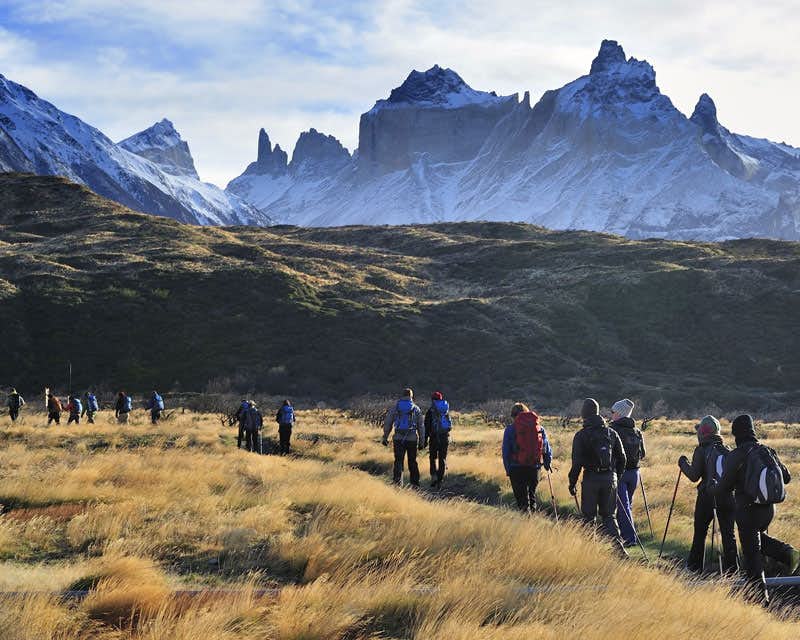 Gruppe von Wanderern während der Torres del paine w trek