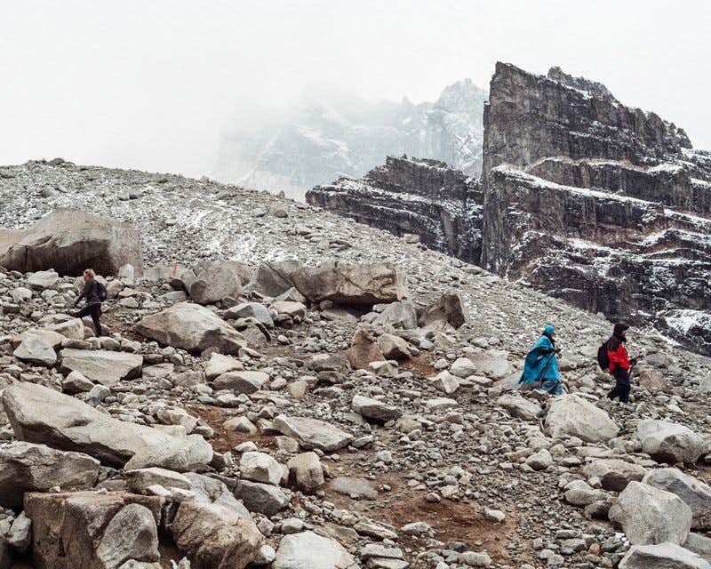 Gletschermoräne erklimmen torres del paine base hike