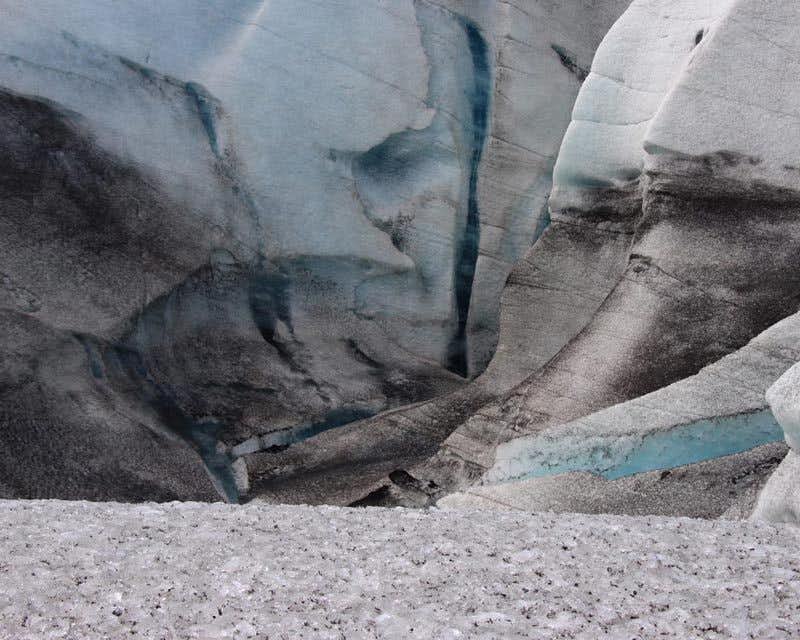 Gletscherspalte im Breidamerkurjokull-Eis