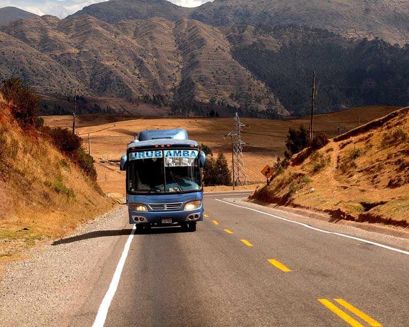 Bus auf der Fahrt nach Maras y Moray
