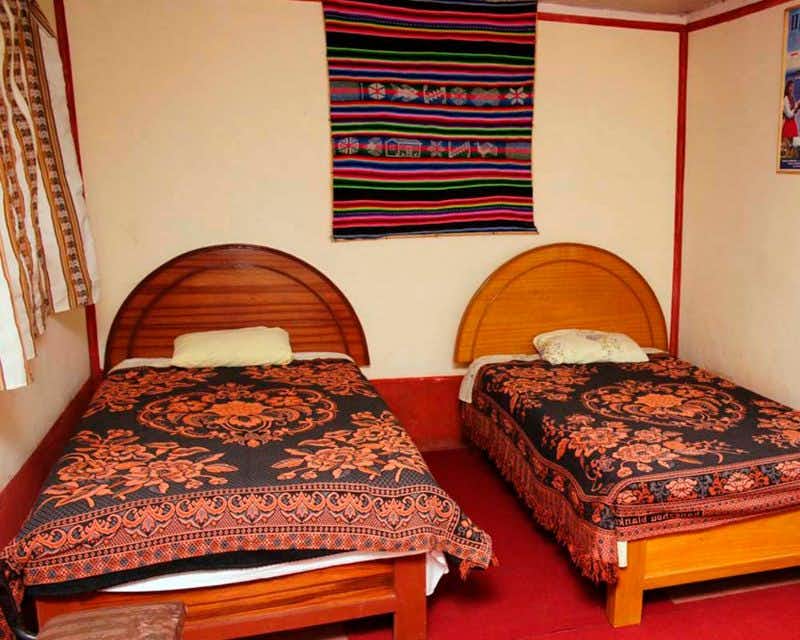 Herbergszimmer mit zwei Betten titicacasee uros inseln