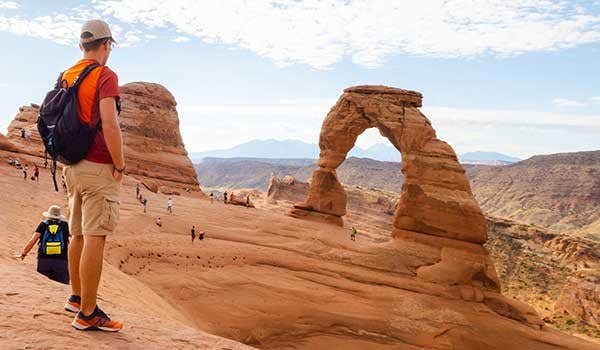 A 7-day American southwest road trip through Utah landscapes from Las Vegas