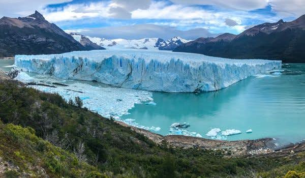 panoramic view of the perito moreno glacier