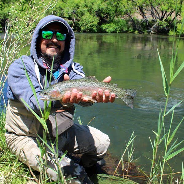 holding fondana trout in patagonia
