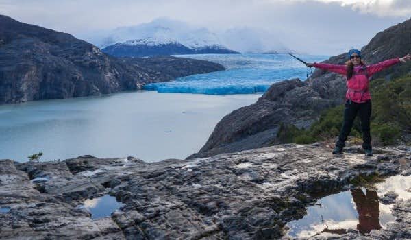 Viewpoint glacier and lake Grey