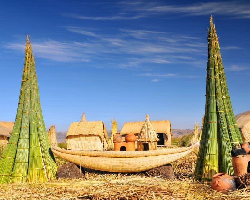 Totora crafting by the Uros