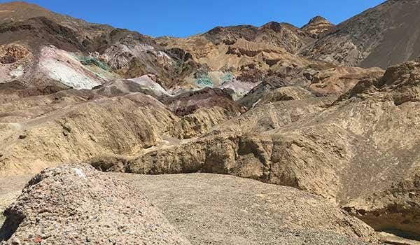 death valley artists palatte landscapes colors due to the oxidation