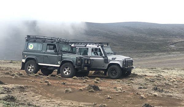 vehiculos en el volcan del chimborazo
