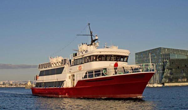 barco aurora boreal en crucero reikiavik