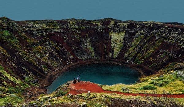 lago en el cráter volcánico Kerid