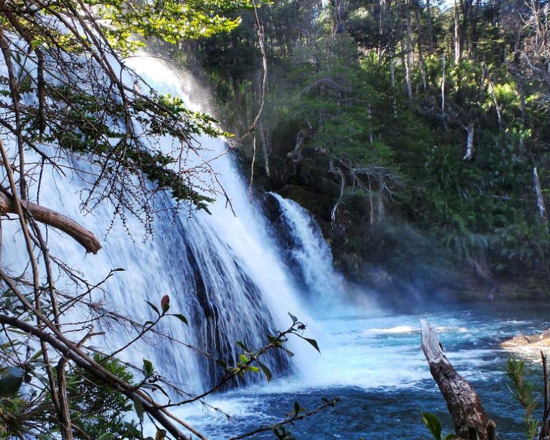 route des 7 lacs argentine cascade