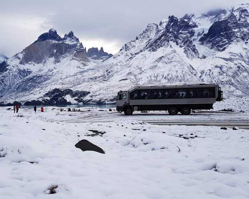 Discover the Torres del Paine National Park in one day from El Calafate