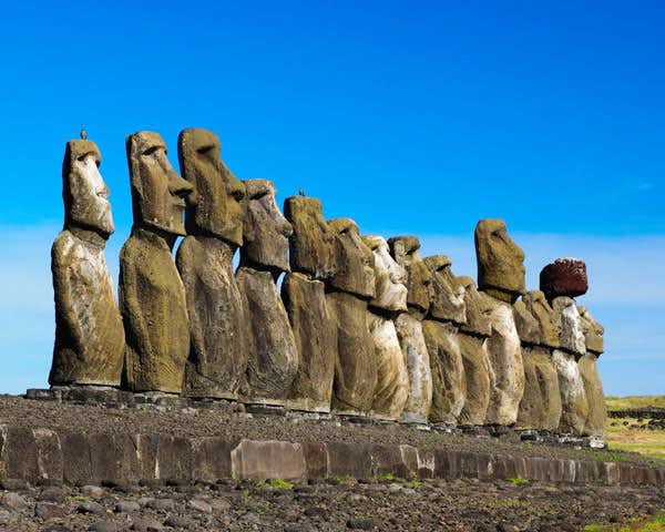 moai ile de paques lors du voyage a l ile de paques