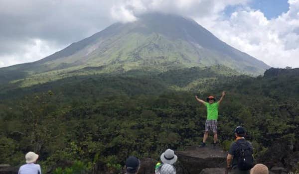 Vue panoramique du parc national du volcan Arenal