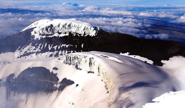 Live the experience of reaching the summit of a volcano and the second highest peak in Ecuador