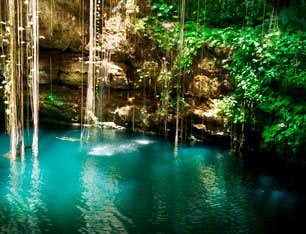 Sacred Cenote Chichen Itza Mexico