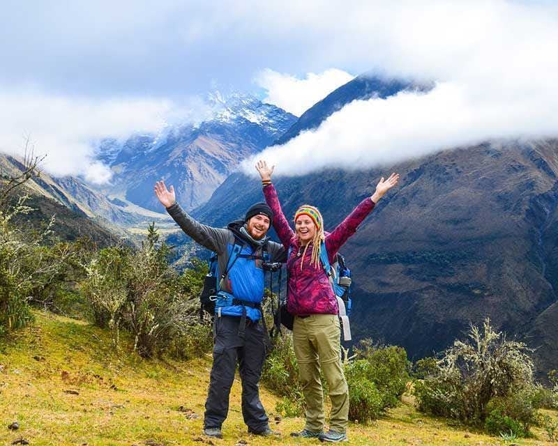 couple heureux sur salkantay sky lodge trek 5 jours