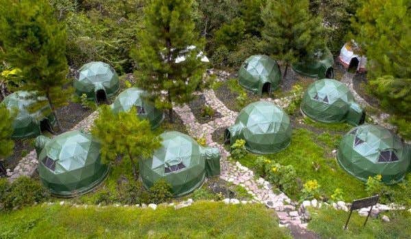 Camp Jungles Domes à Lucmabamba pendant le Salkantay Trek