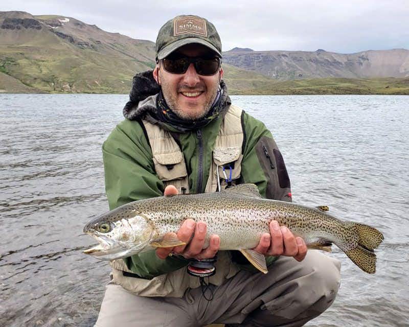 pesca alla trota di torrente in patagonia