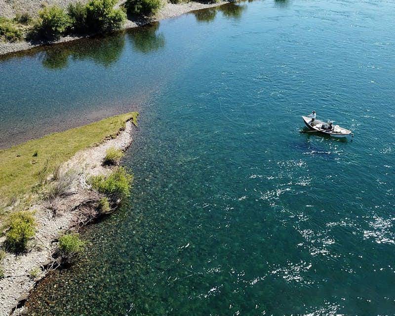 pesca a mosca nel fiume limay