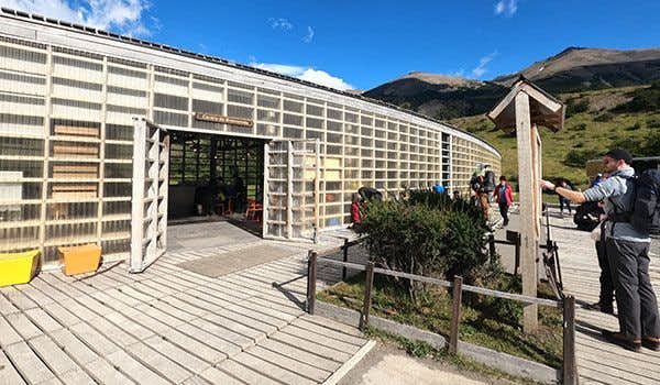 Accesso al Centro di accoglienza di Torres del Paine