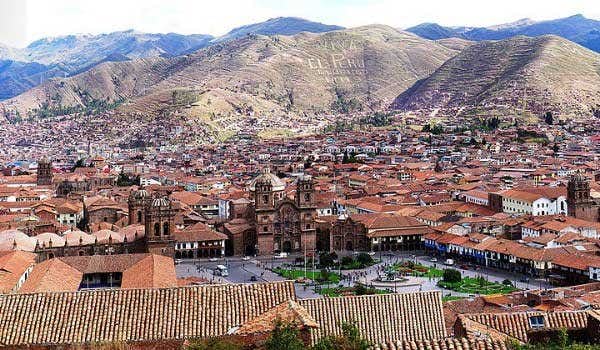 vista aerea della città di cusco in perù