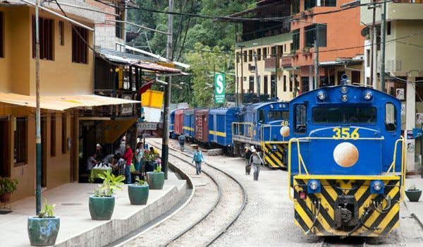 treno di ritorno da machu picchu a cuzco