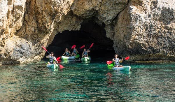 grotte di mallorca in kayak