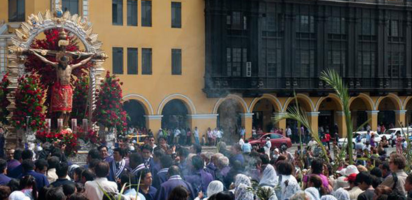 procesion semana santa peru
