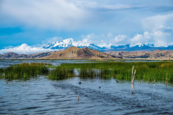 titicaca lake lanscape