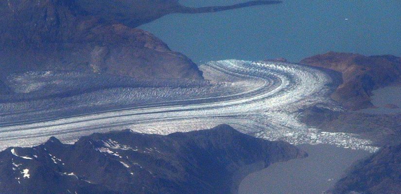 views viedma glacier in patagonia