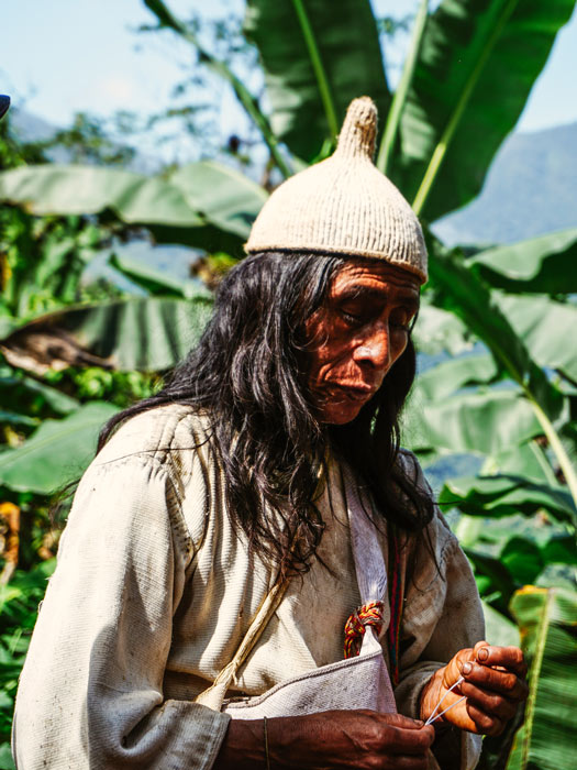 indio de la tribu kogui en sierra nevada, Colombia