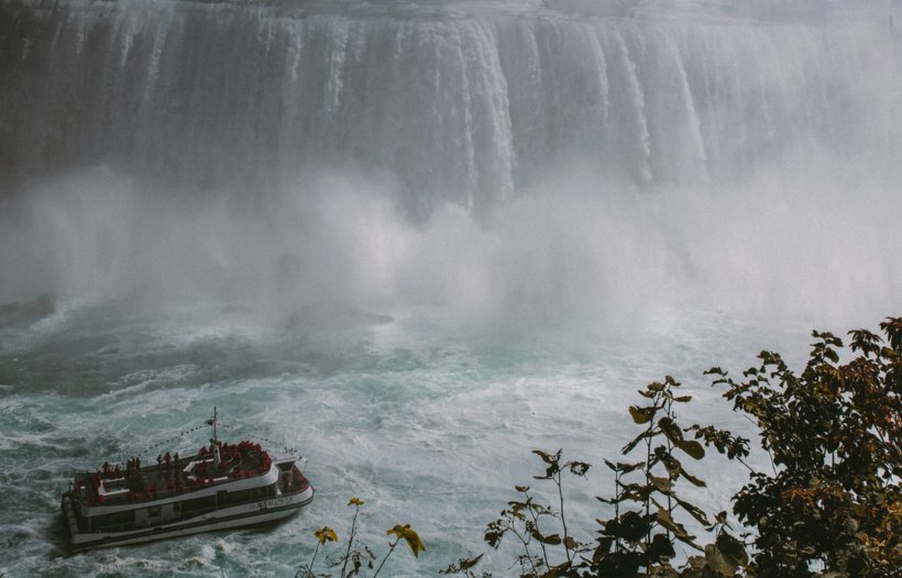 Visitors in boat in the Niagara falls