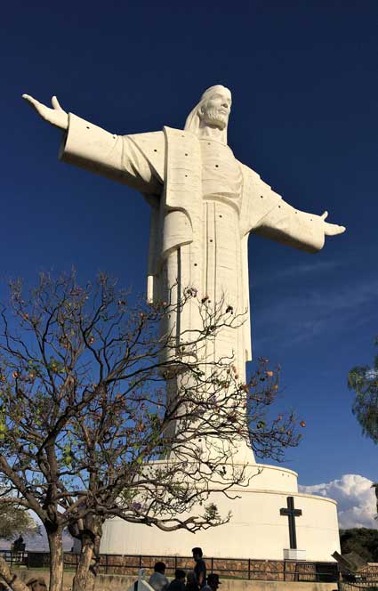 Cristo de la Concordia en Cochabamba