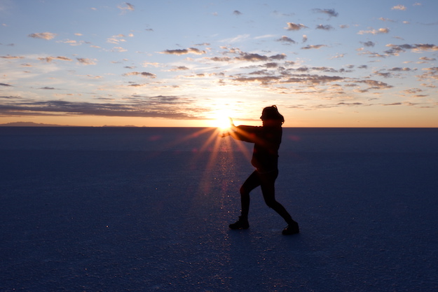 Sonnenaufgang in der Uyuni-Salzplatte