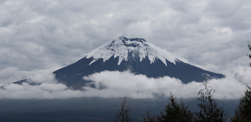 le volcan cotopaxi en equateur